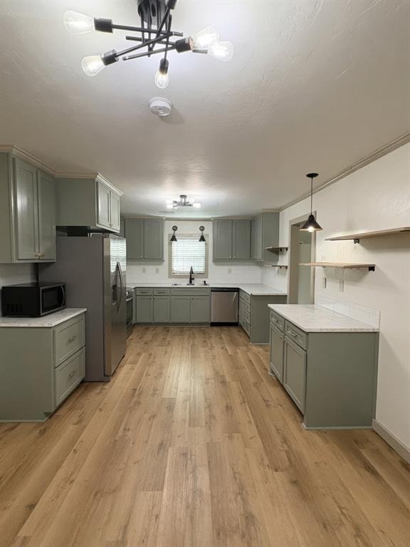 3200 Hollywood Avenue Property Photo 11