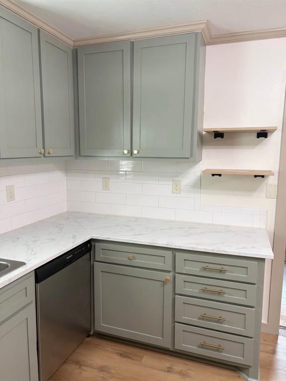 3200 Hollywood Avenue Property Photo 12