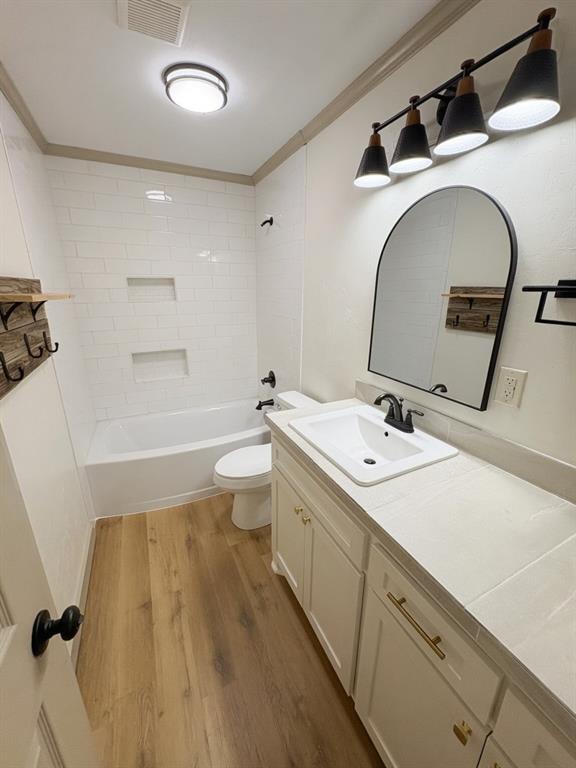 3200 Hollywood Avenue Property Photo 25