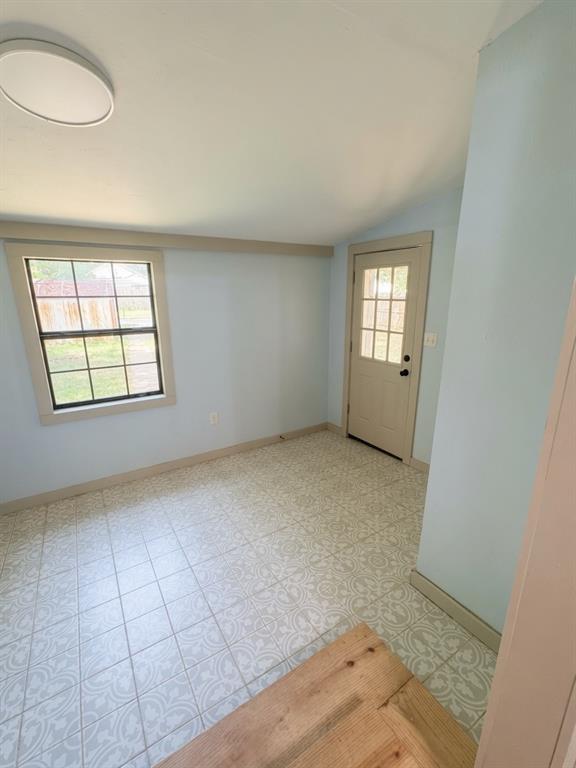 3200 Hollywood Avenue Property Photo 28