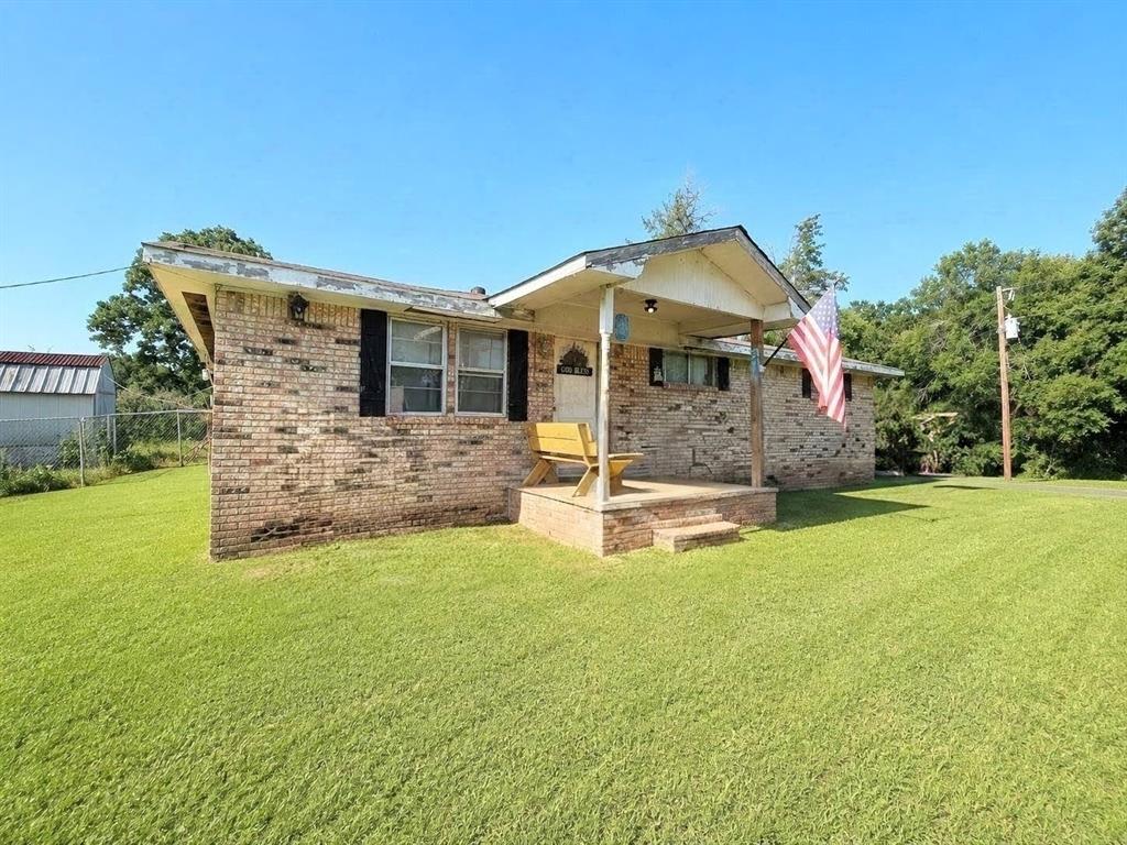 570 An County Road 2419 Property Photo 2