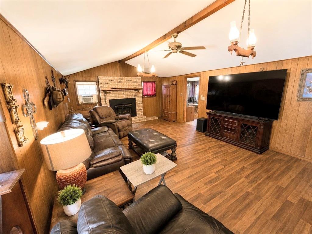 570 An County Road 2419 Property Photo 4