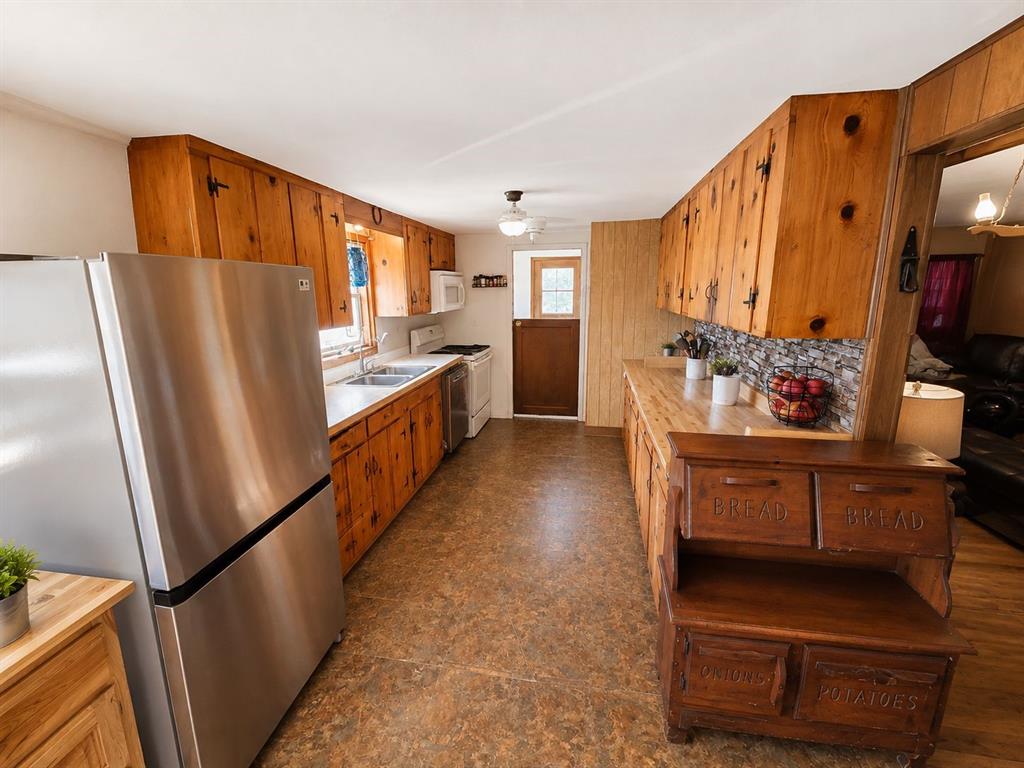 570 An County Road 2419 Property Photo 6