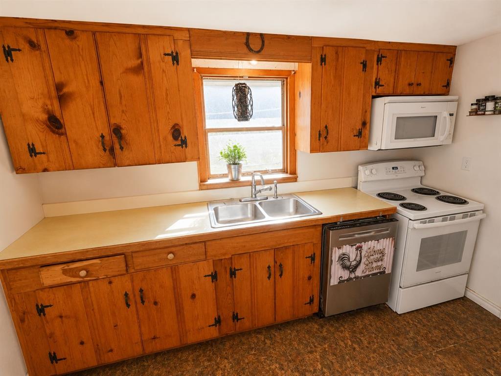 570 An County Road 2419 Property Photo 7