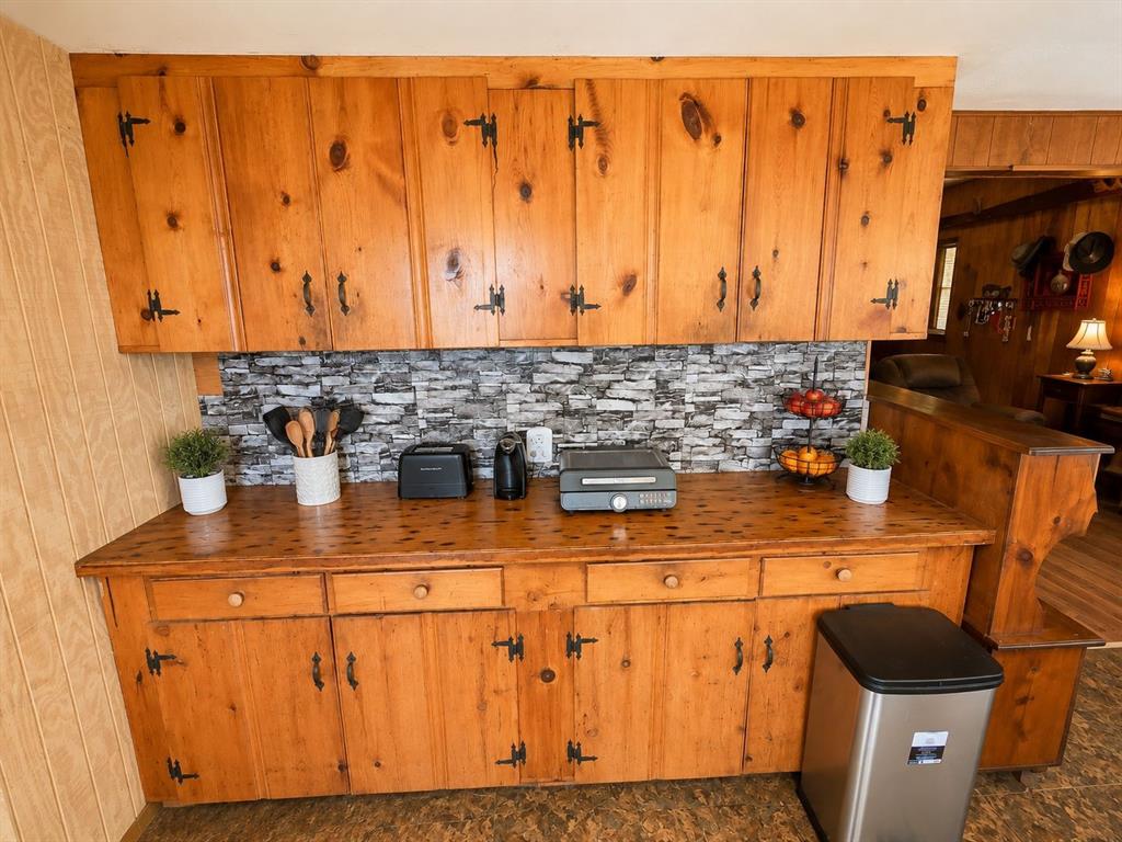 570 An County Road 2419 Property Photo 8