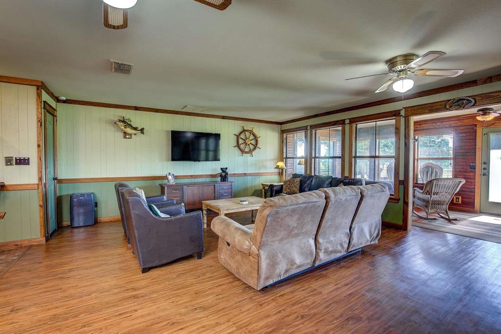 166 County Road 1559 Property Photo 4