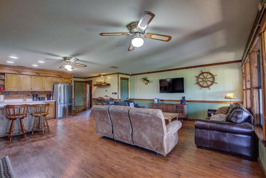 166 County Road 1559 Property Photo 8