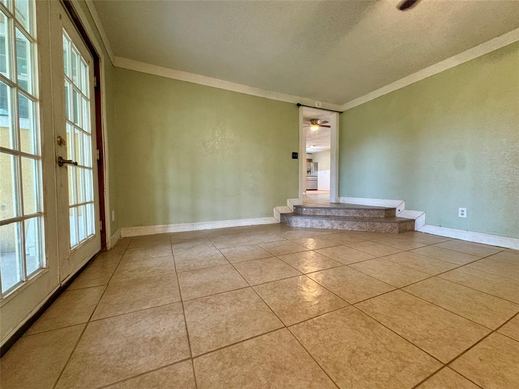 6904 Clover Leaf Drive Property Photo 11