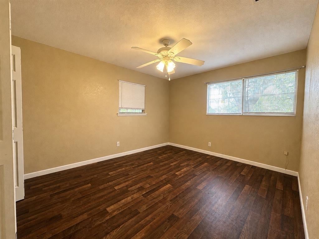 6904 Clover Leaf Drive Property Photo 16