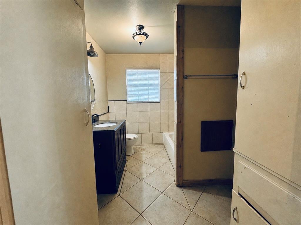 6904 Clover Leaf Drive Property Photo 19