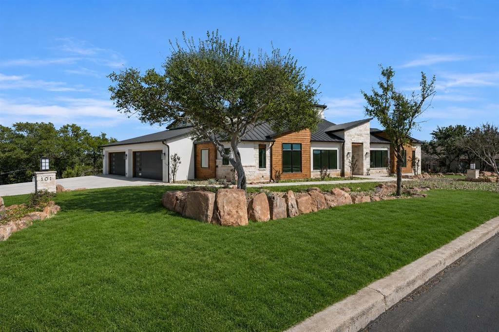 101 Silver Way Property Photo 1