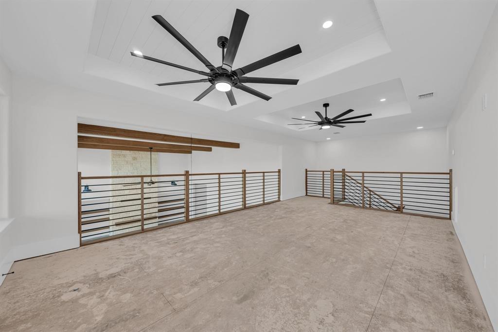101 Silver Way Property Photo 12