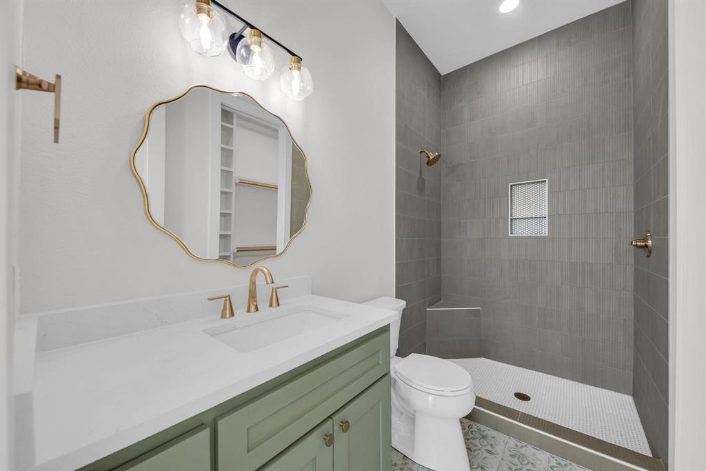101 Silver Way Property Photo 25