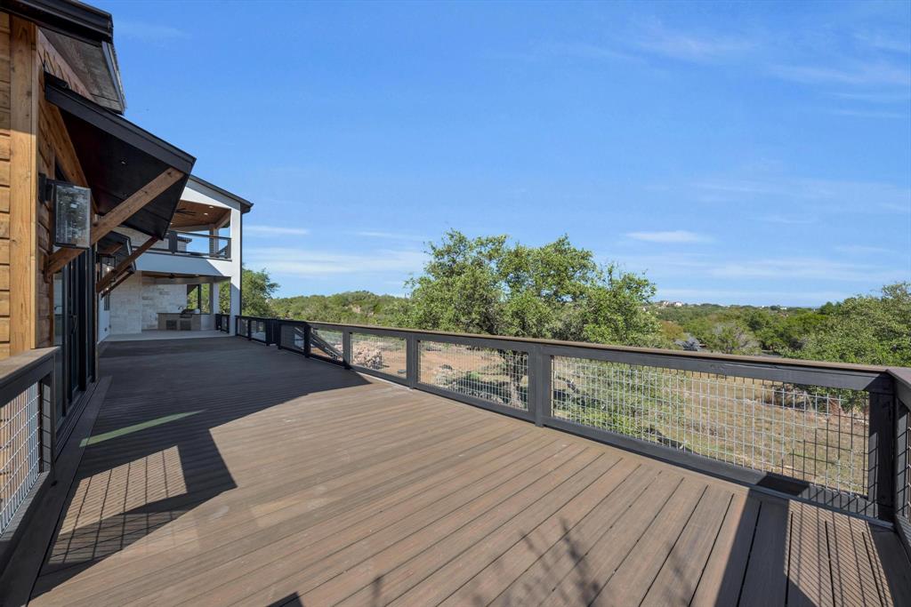101 Silver Way Property Photo 31