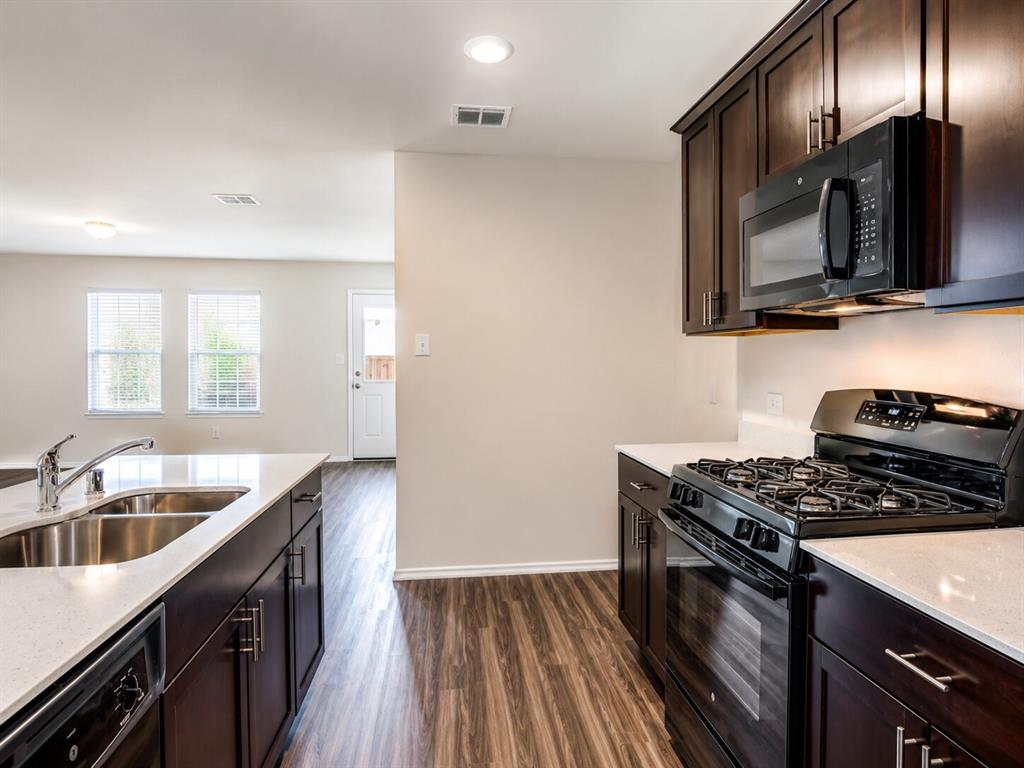 1714 Deer Chase Drive Property Photo 2