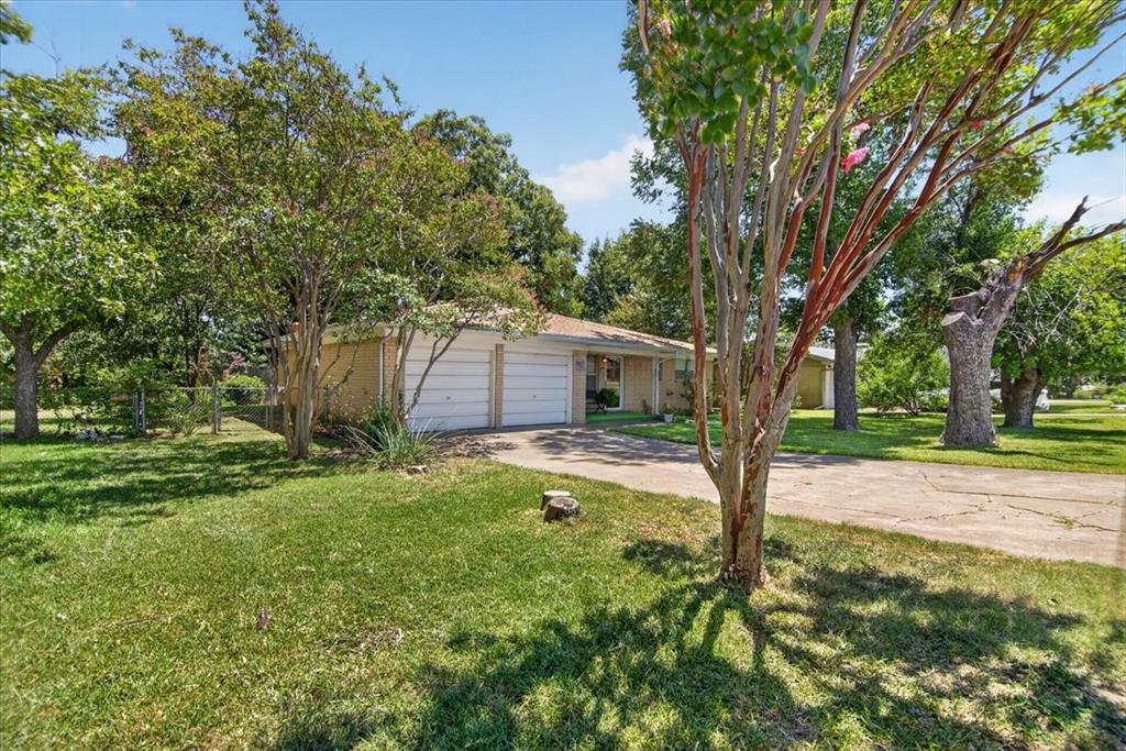 307 Estates Drive Property Photo 8