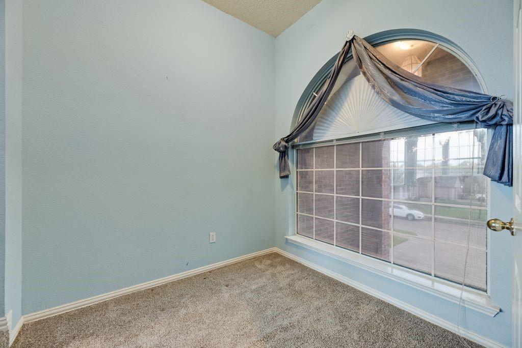 2212 Nottingham Street Property Photo 27