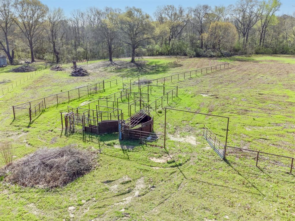 1272 Binion Road Property Photo 3