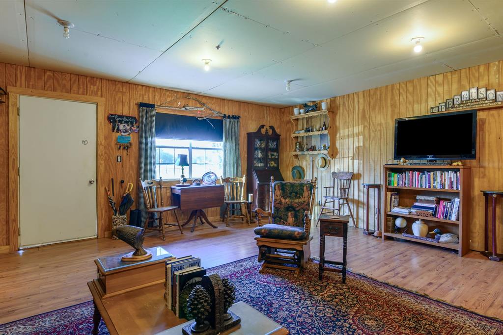 1272 Binion Road Property Photo 7