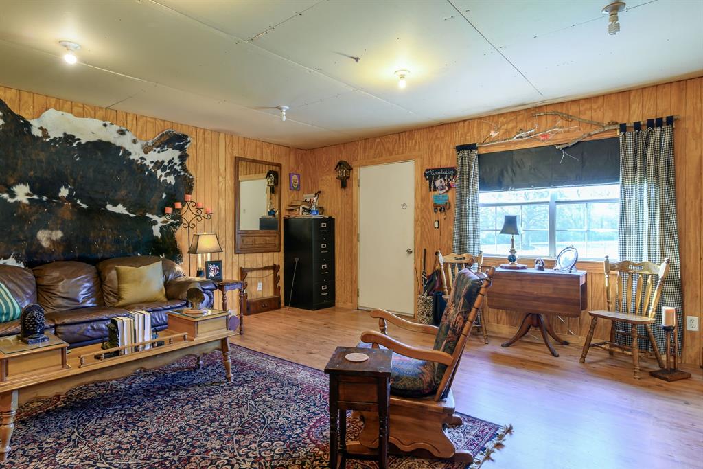 1272 Binion Road Property Photo 8