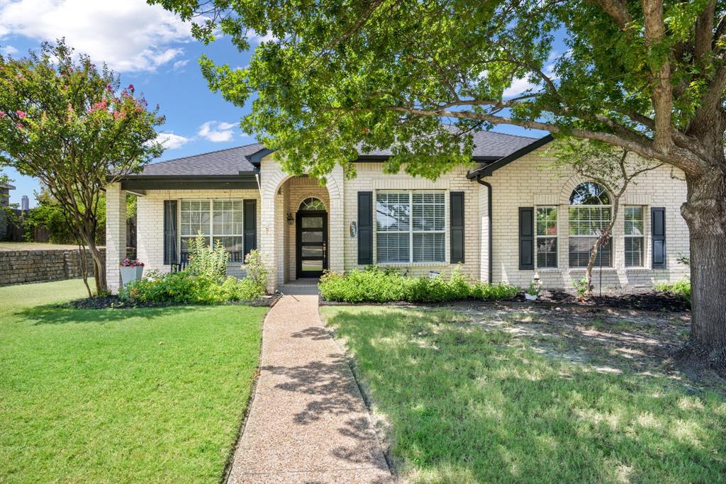 1045 Woodhaven Circle Property Photo 1