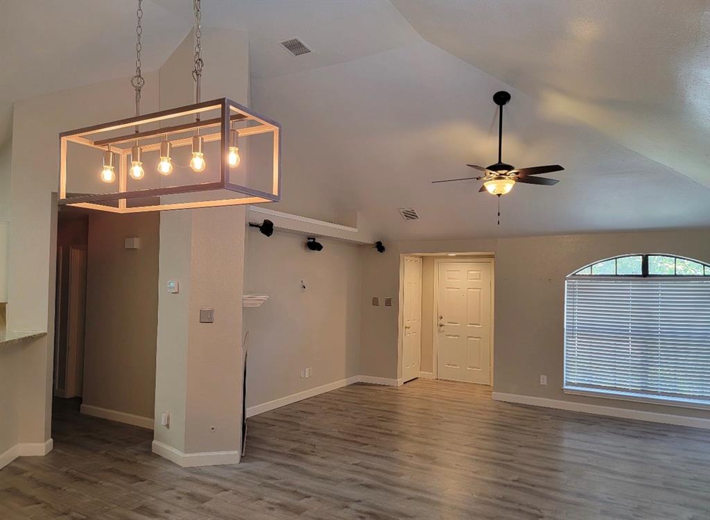 1600 Mountain Side Drive Property Photo 6