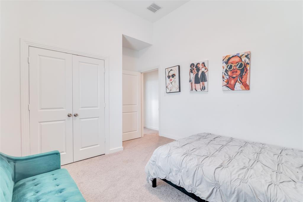 1118 Queensdown Way Property Photo 19