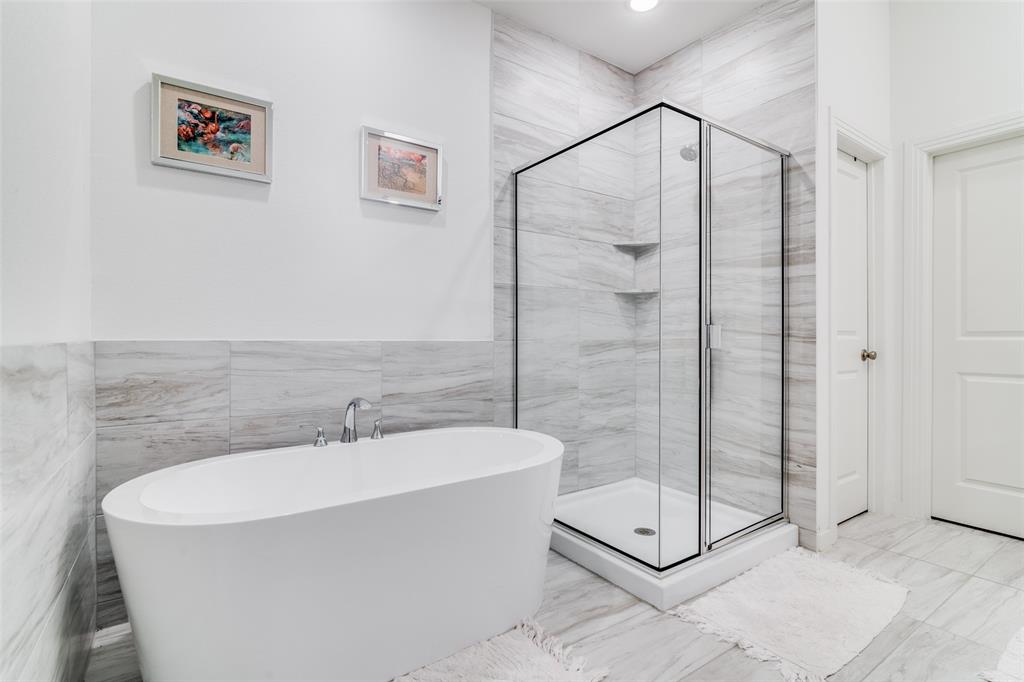 1118 Queensdown Way Property Photo 24