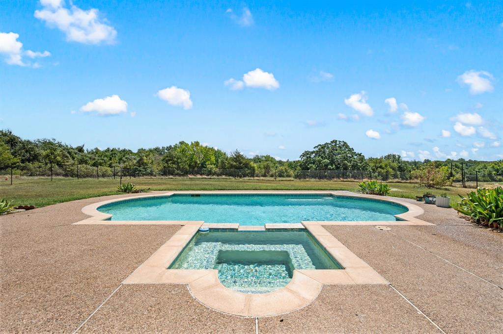 141 Blue Sky Drive Property Photo 32