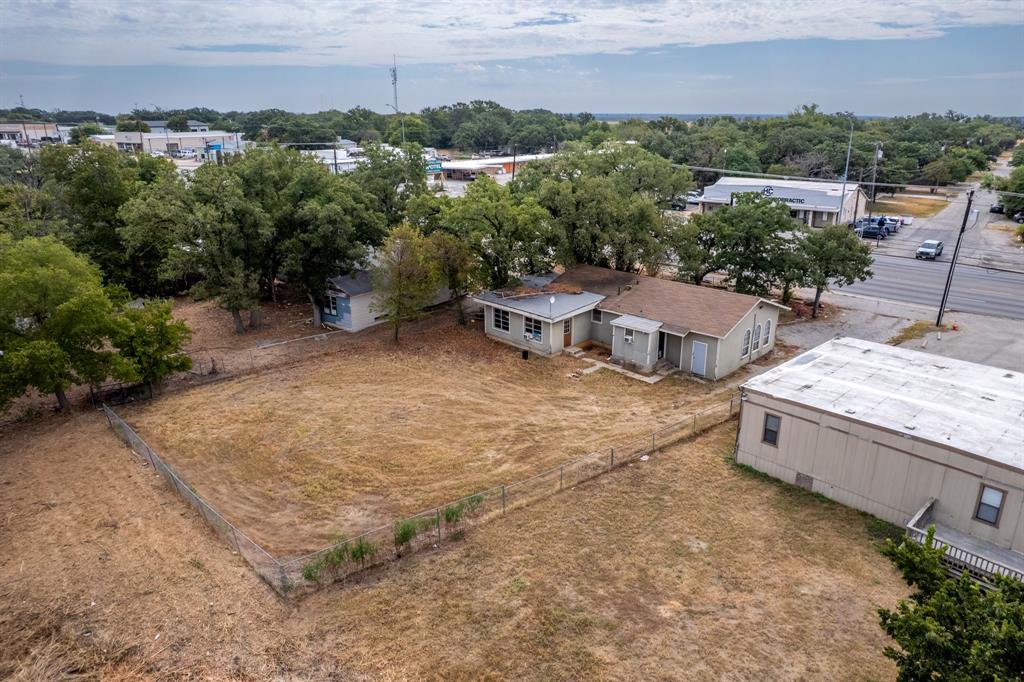 706 Early Blvd Property Photo 24
