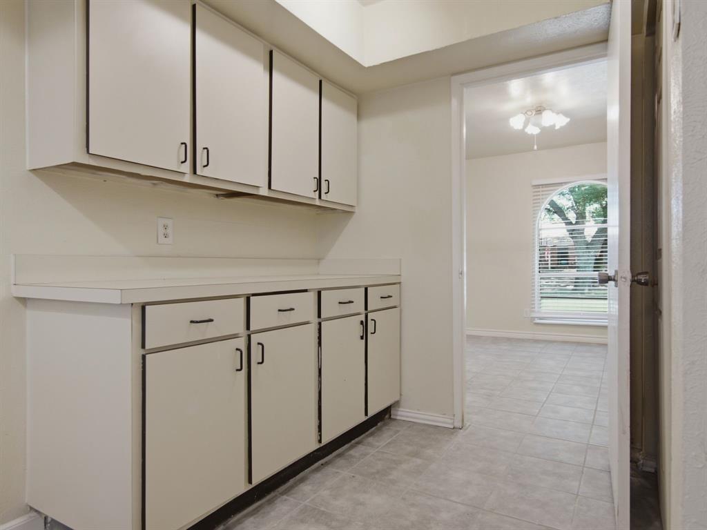 1000 Windy Meadow Drive Property Photo 9