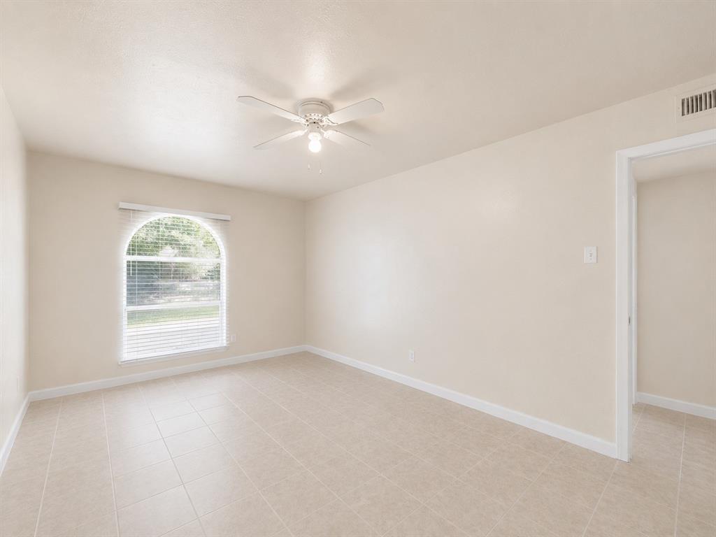 1000 Windy Meadow Drive Property Photo 15