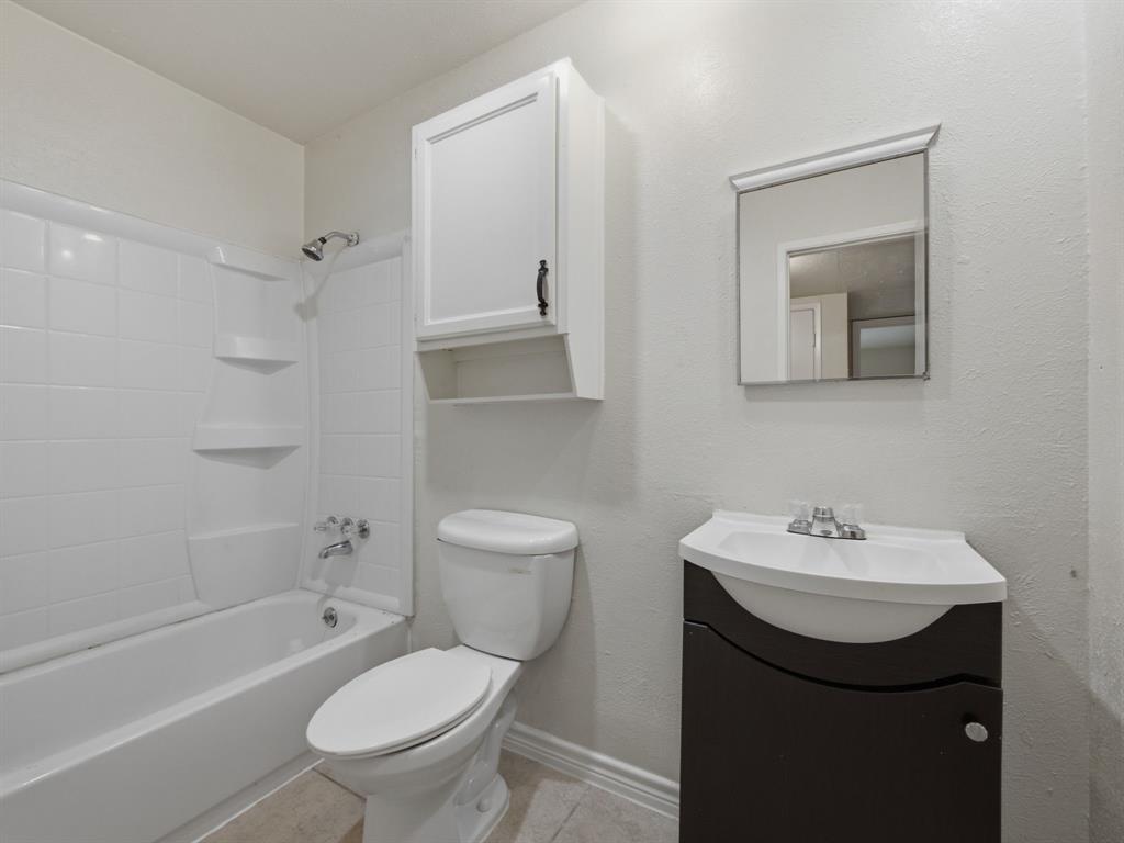 1000 Windy Meadow Drive Property Photo 17