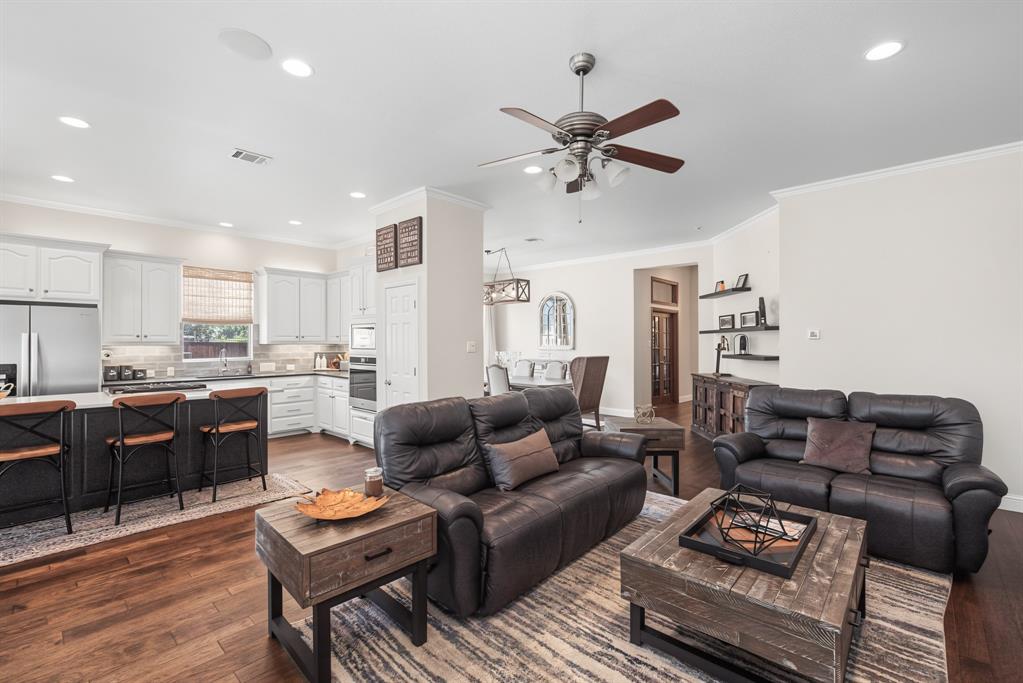 8541 Thorne Drive Property Photo 10