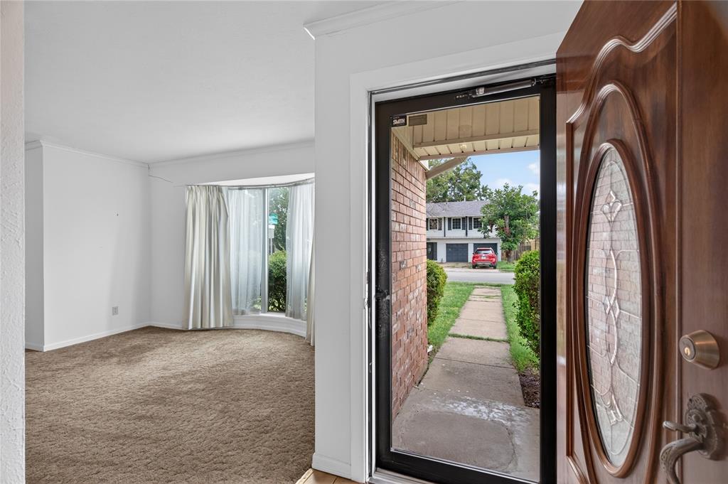 1605 Weathered Street Property Photo 4