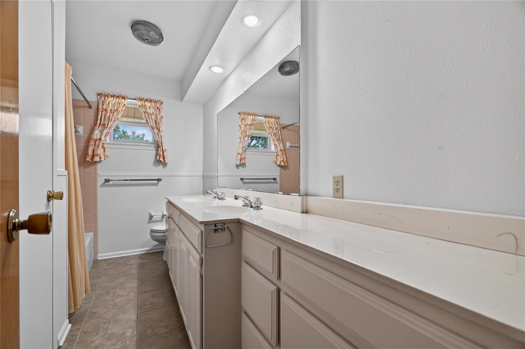 1605 Weathered Street Property Photo 27