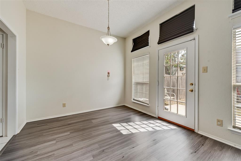 5209 Manhassett Drive Property Photo 7