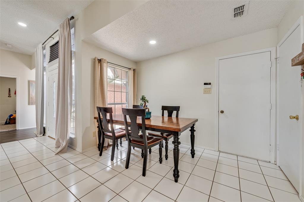 5209 Manhassett Drive Property Photo 9