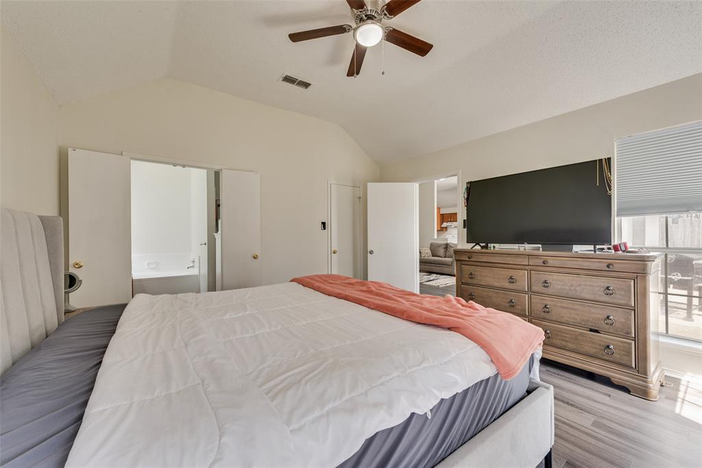 5209 Manhassett Drive Property Photo 12