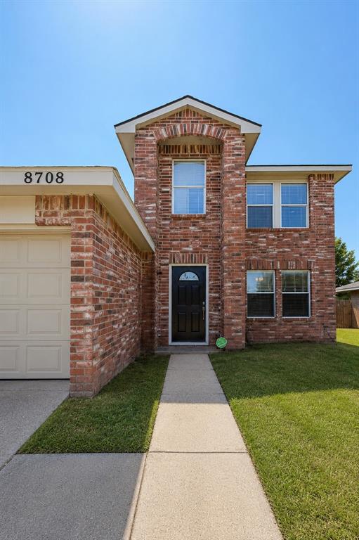 8708 Saddle Ridge Circle Property Photo 2