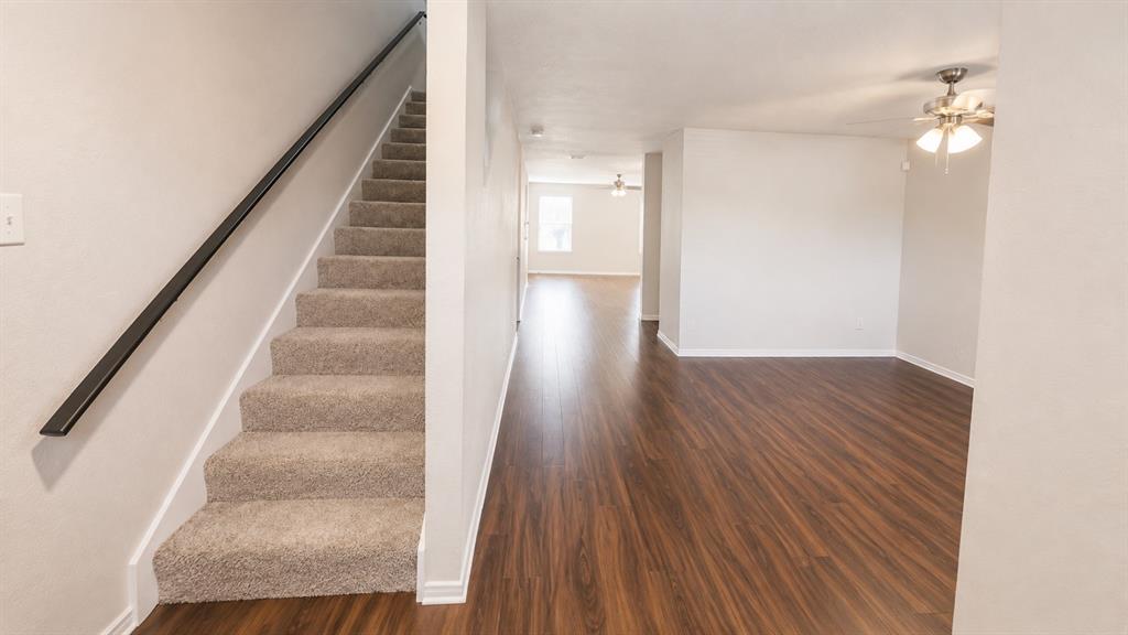 8708 Saddle Ridge Circle Property Photo 4