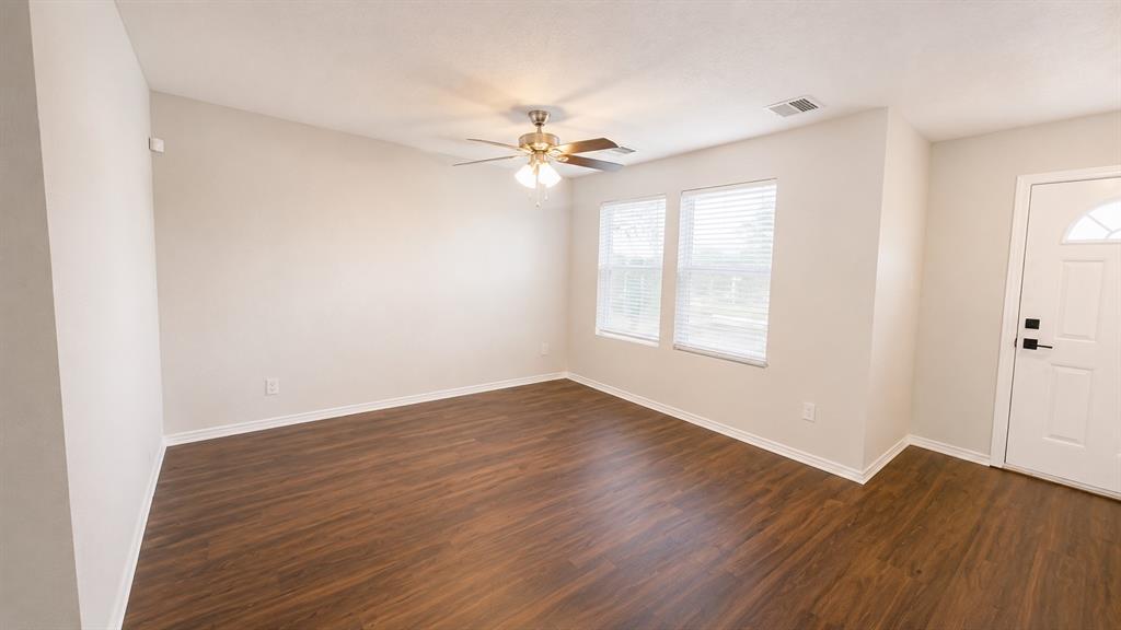 8708 Saddle Ridge Circle Property Photo 6