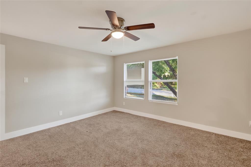 209 W 9th Street Property Photo 19