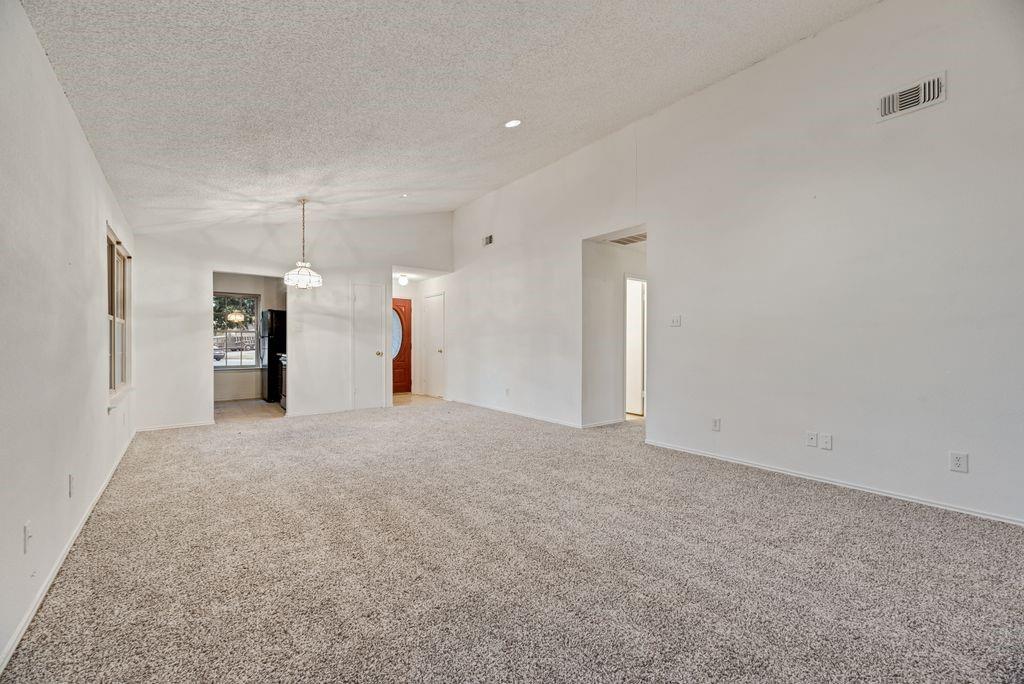 2804 Weston Drive Property Photo 7