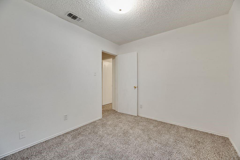 2804 Weston Drive Property Photo 10