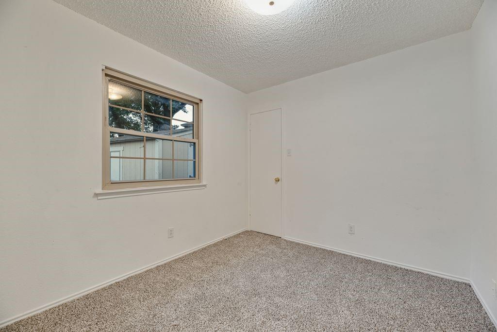 2804 Weston Drive Property Photo 11