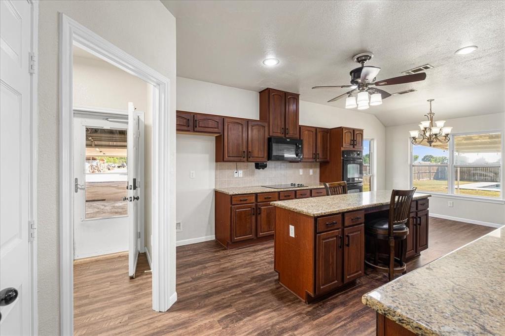 3411 Fm 636 Property Photo 4