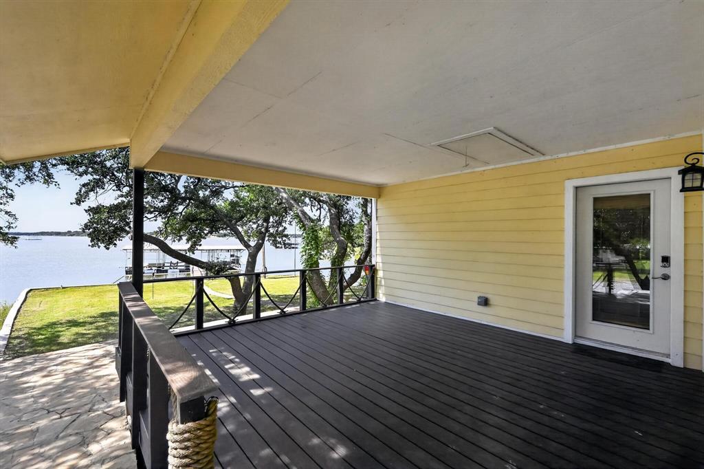 7228 Emerald Drive Property Photo 3