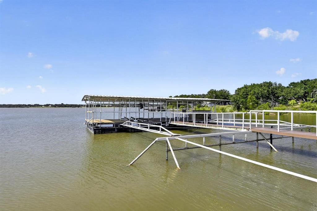 7228 Emerald Drive Property Photo 8