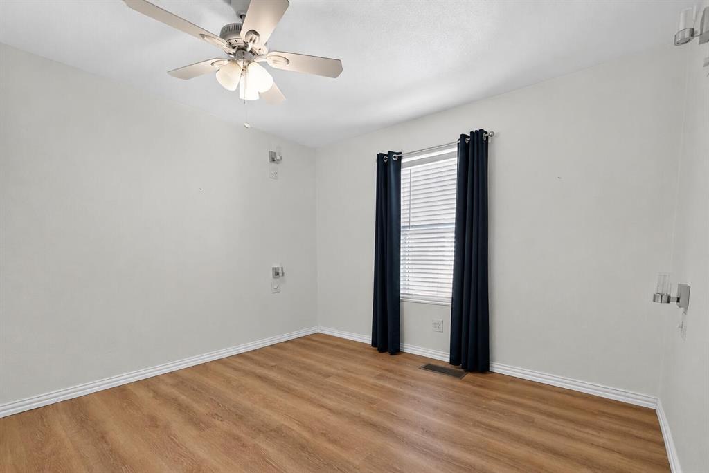 7228 Emerald Drive Property Photo 24